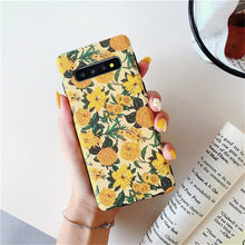 Load image into Gallery viewer, Retro Flowers Phone Case For Samsung S8 S9 S10 plus Case For Samsung Note 8 note 9 Soft Back Cover Fashion Cute Floral Cases